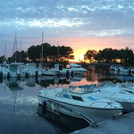 260 Waterfront With Garden * Hourtin