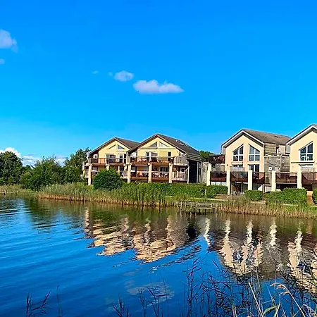 260 Waterfront With Garden * オータン
